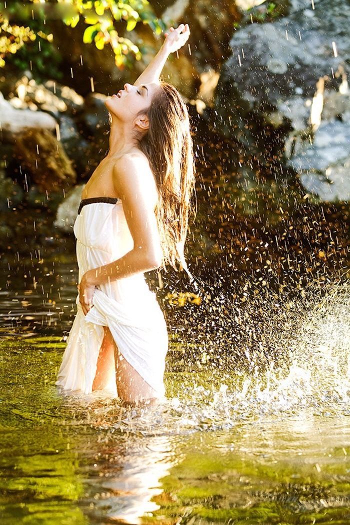 Marie Avgeropoulos in Ajmer